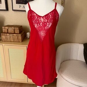 VINTAGE VICTORIA’S SECRET Gold Label Red Lace Slip Mini‎ Dress Size Medium